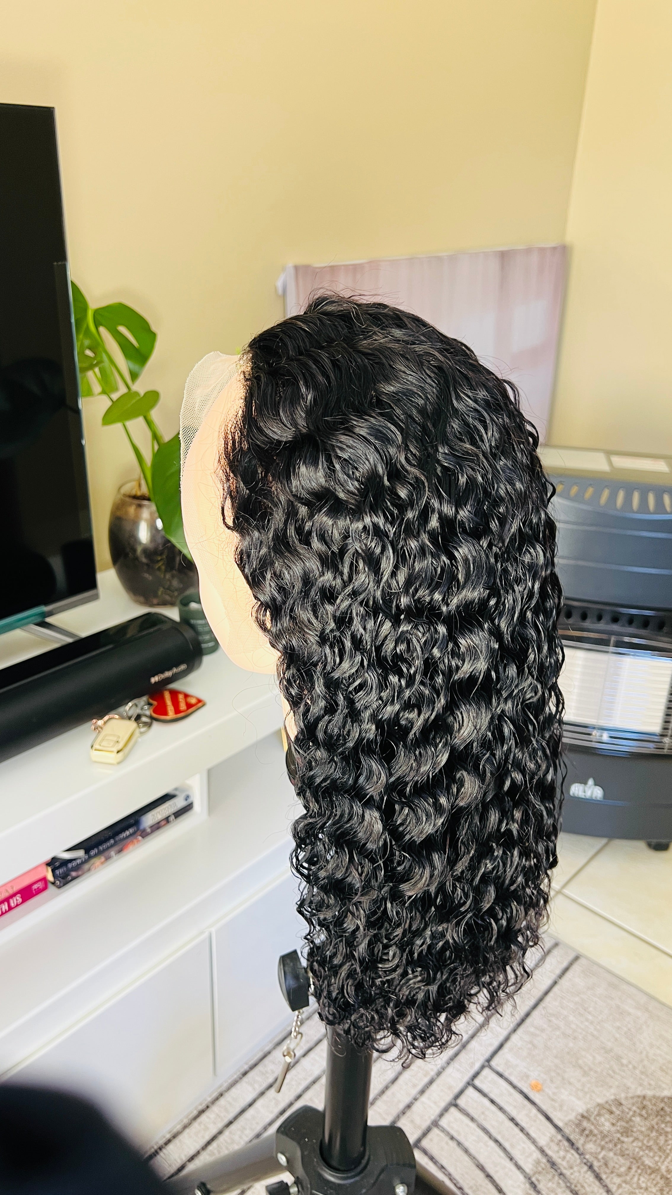 Water-wave curls